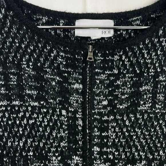 ROI Long Sleeve Zip Up Sweater Black/White Size Small - Picture 9 of 10